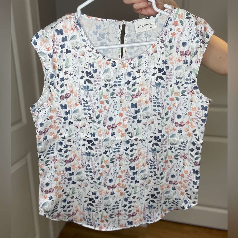 Emproved Multicolor Floral Blouse - Picture 2 of 10